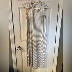 5/25$ Old navy sport racer back dress